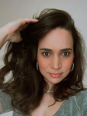 Natalia, 38