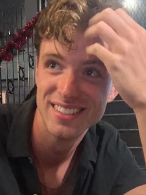 Tom, 29