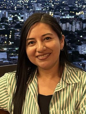 Andrea, 36