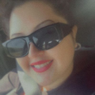 Lilly, 23