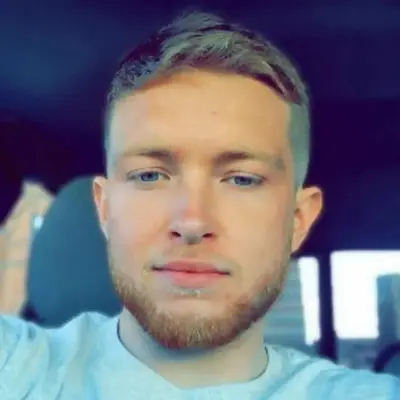 Ben, 27
