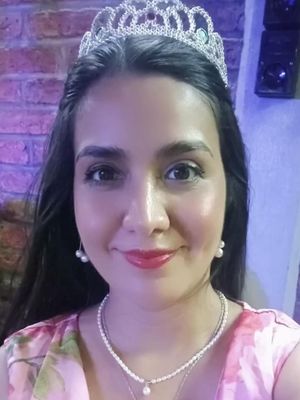 Isabel, 34