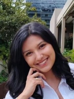 Valentina, 27