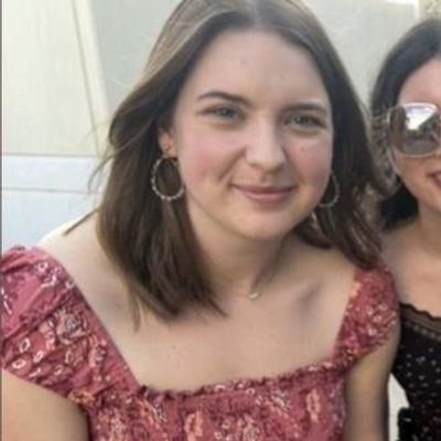 Suzannah, 20