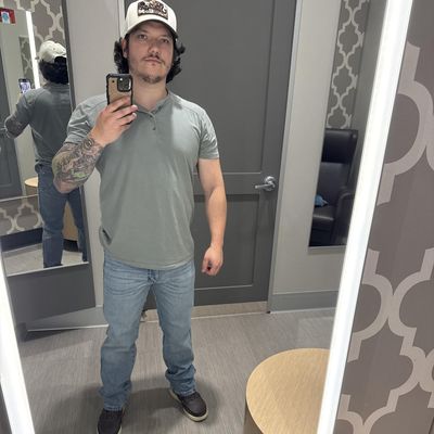 DJ, 29