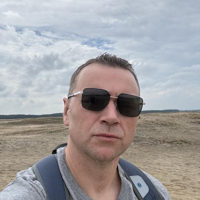 Jarek, 46