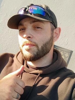 Zachary, 31