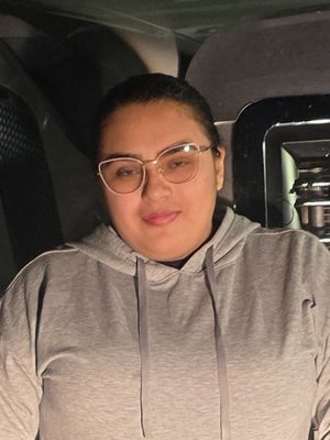 Laura, 30