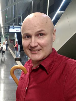 Jose, 44