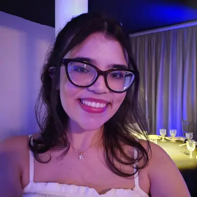 Beatriz, 27