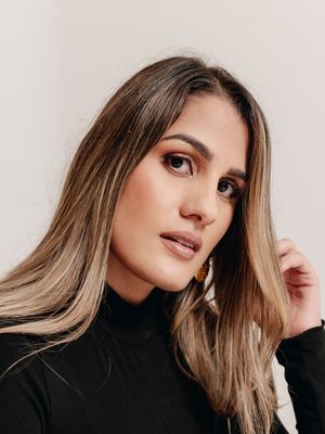 Daniela, 32
