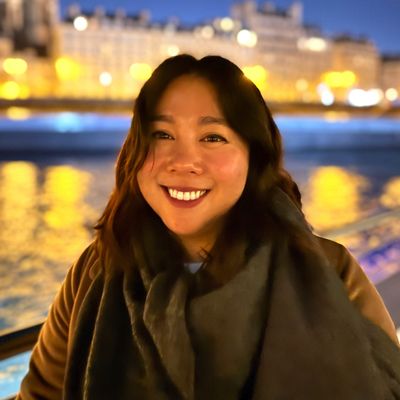 Anna, 35