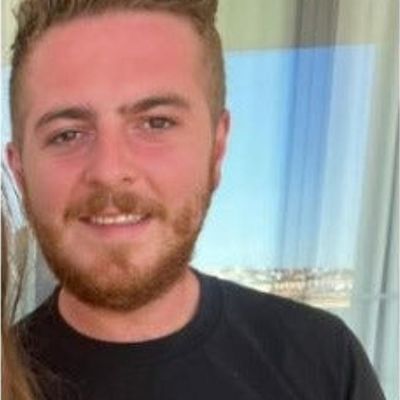 Zach, 28