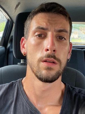 Steve, 29