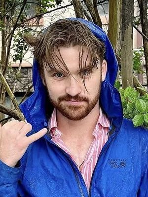 Chris, 27