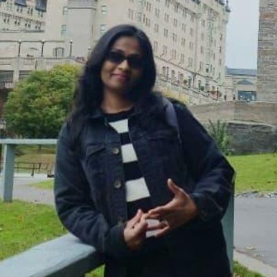 Tina, 37