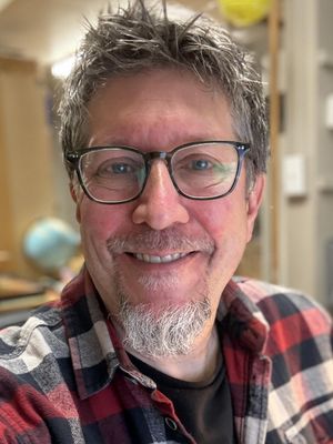 Tom, 59
