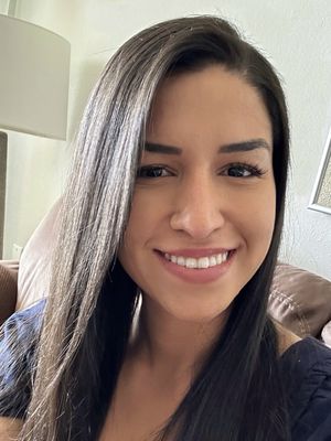Renata, 35