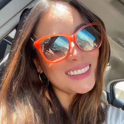 Ana, 38