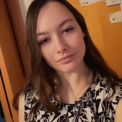Alexis, 25