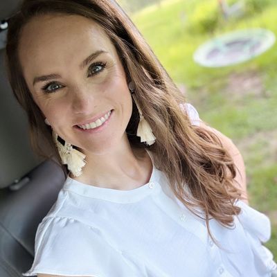 Alexis, 37