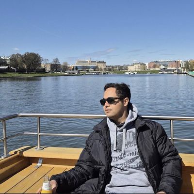 Bruno, 28