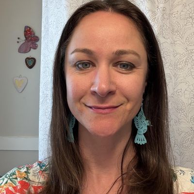 Liz, 44