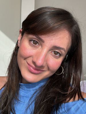 Fatima, 30