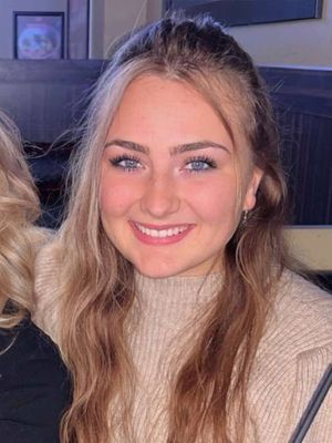 Miryam, 19