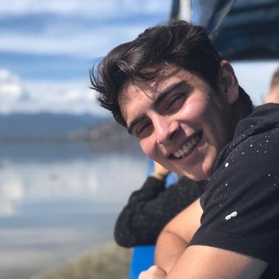 Francisco, 28