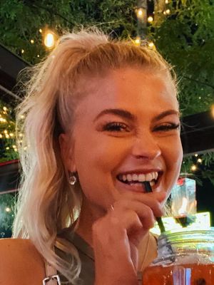 Linda, 42