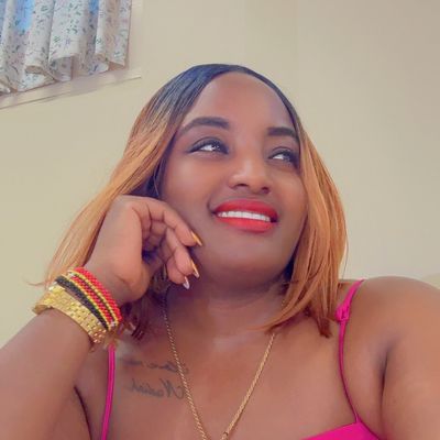 Chantal, 33