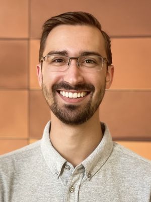 Alex, 30