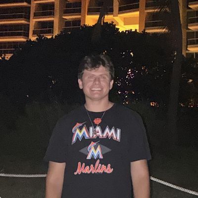 Ben, 25
