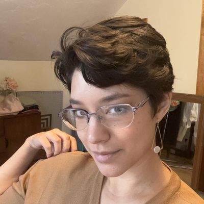 Gabrielle, 32
