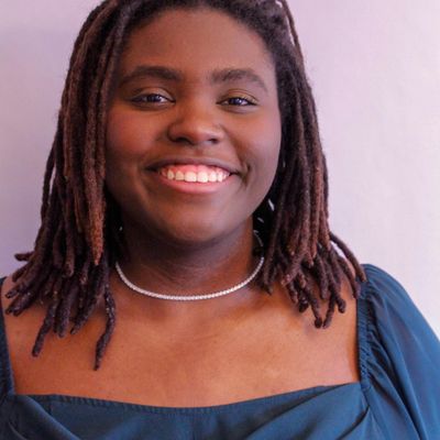 Amara, 23