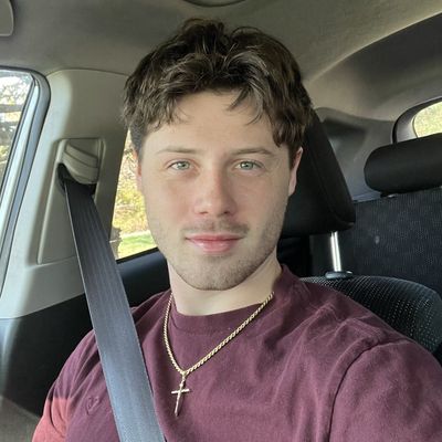 Joey, 22