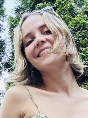Fernanda, 32