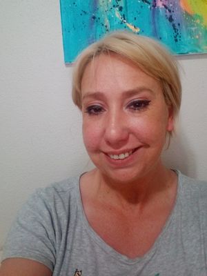 Amy, 40