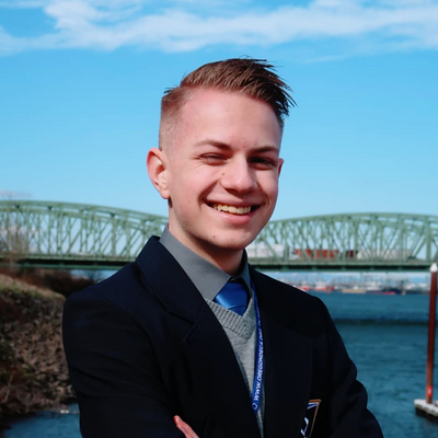 Landon, 24