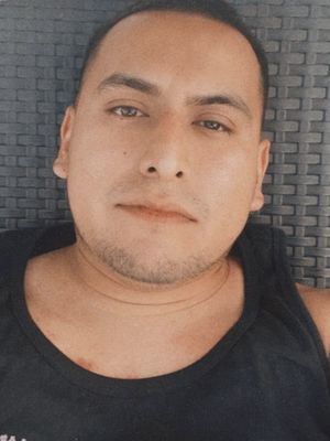 Henry, 32