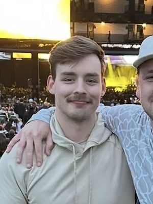 Steve, 28