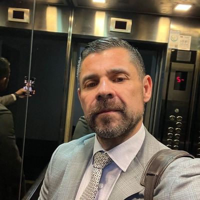 Marcus, 49