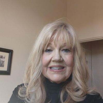 Marianne, 76