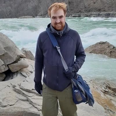 Daniel, 33