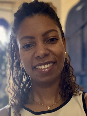 Simone, 38