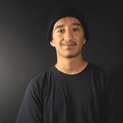 Moises, 24