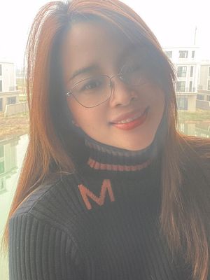 Anna Hong, 32