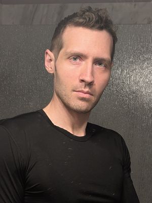 Alex, 34