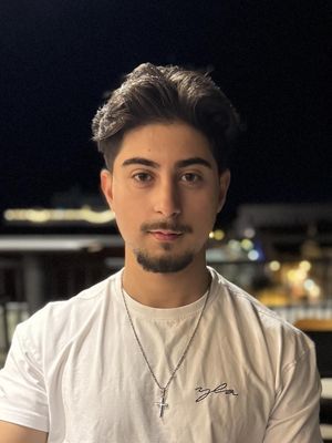 Octavio, 22
